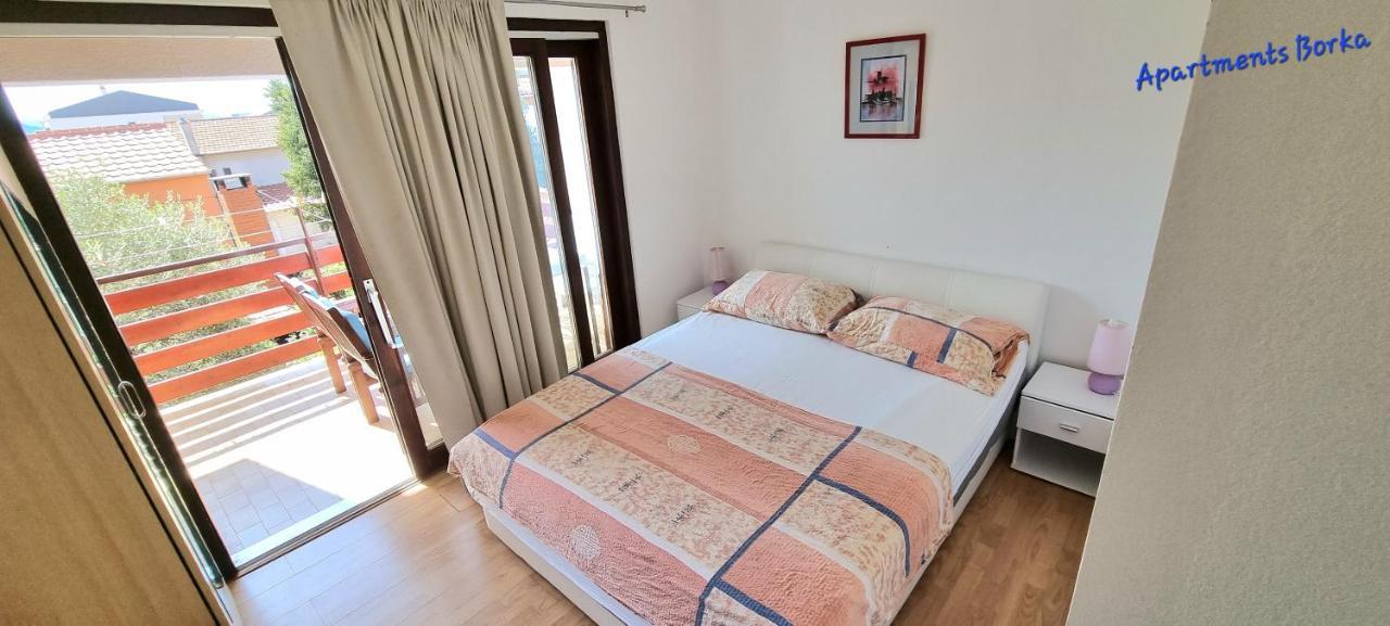 Apartments Borka Biograd Na Moru Bagian luar foto